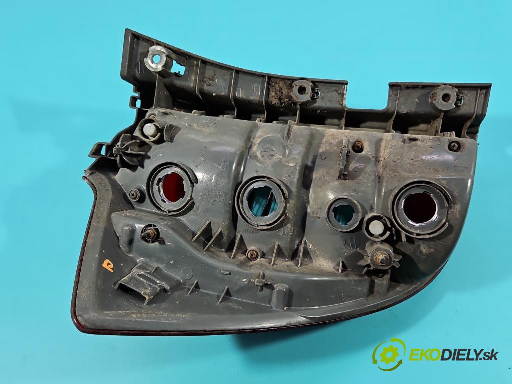 Kia Ceed I 2006-2012 2.0 crdi 140 HP manual 103 kW 1991 cm3 5- svetlo / reflektor zadné pravé 92402-1H3 (Kľučka dverí ostatné)