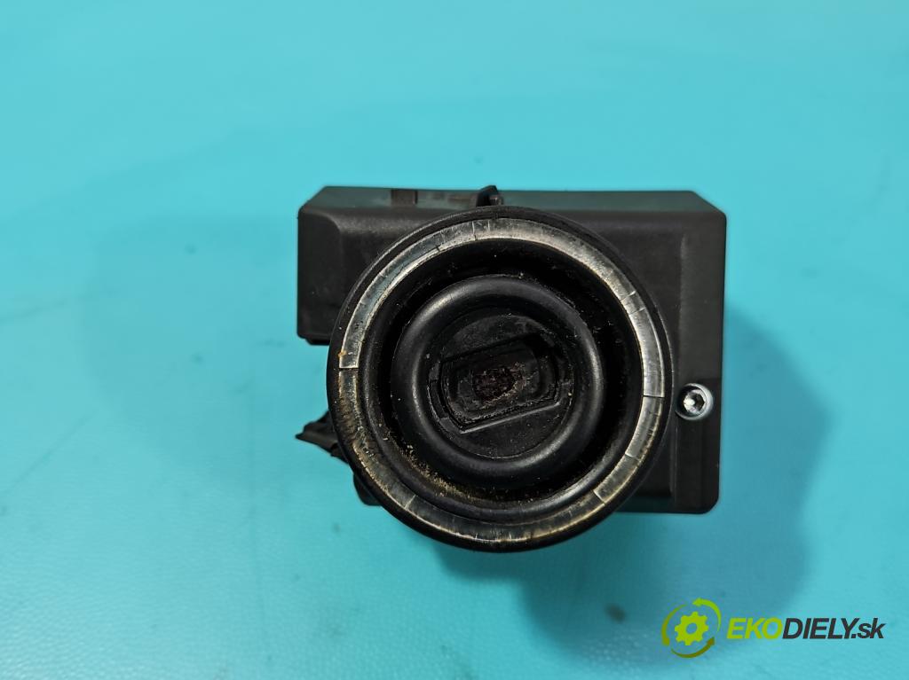 Mercedes C W203 2000-2007 1.8 kompressor 143 HP manual 105 kW 1796 cm3 4- Spínačka 2095450508 (Spínacia skrinka)