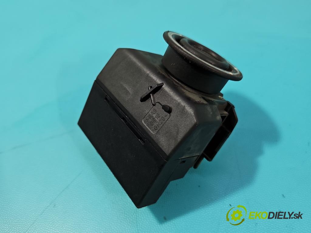 Mercedes C W203 2000-2007 1.8 kompressor 143 HP manual 105 kW 1796 cm3 4- Spínačka 2095450508 (Spínacia skrinka)