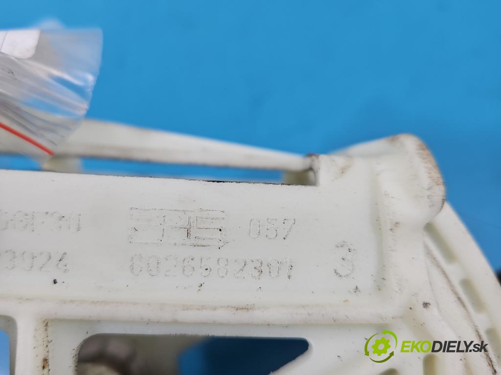 Opel Astra II 1998-2009 1.8 16V 116 HP manual 85 kW 1796 cm3 5- Páka: Změny: stupeň,rýchlosť 90523924 (Rýchlostná páka (kulisa))