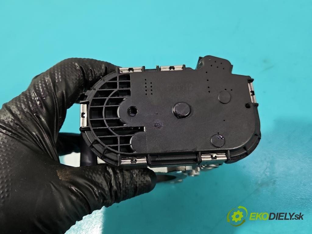 Mercedes C W203 2000-2007 1.8 kompressor 143 HP manual 105 kW 1796 cm3 4- klapka  (Škrtiaca klapka)