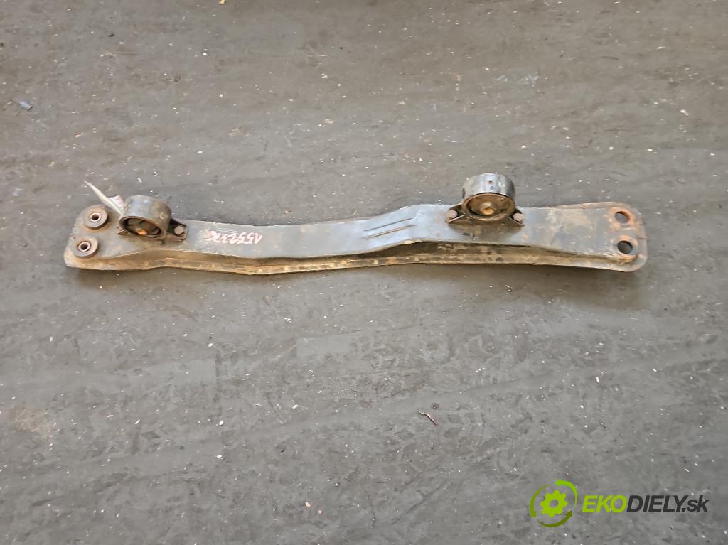 Mitsubishi Space star 1.6 16V 98 hp manual 72 kW 1584 cm3 5- výztuha motoru 