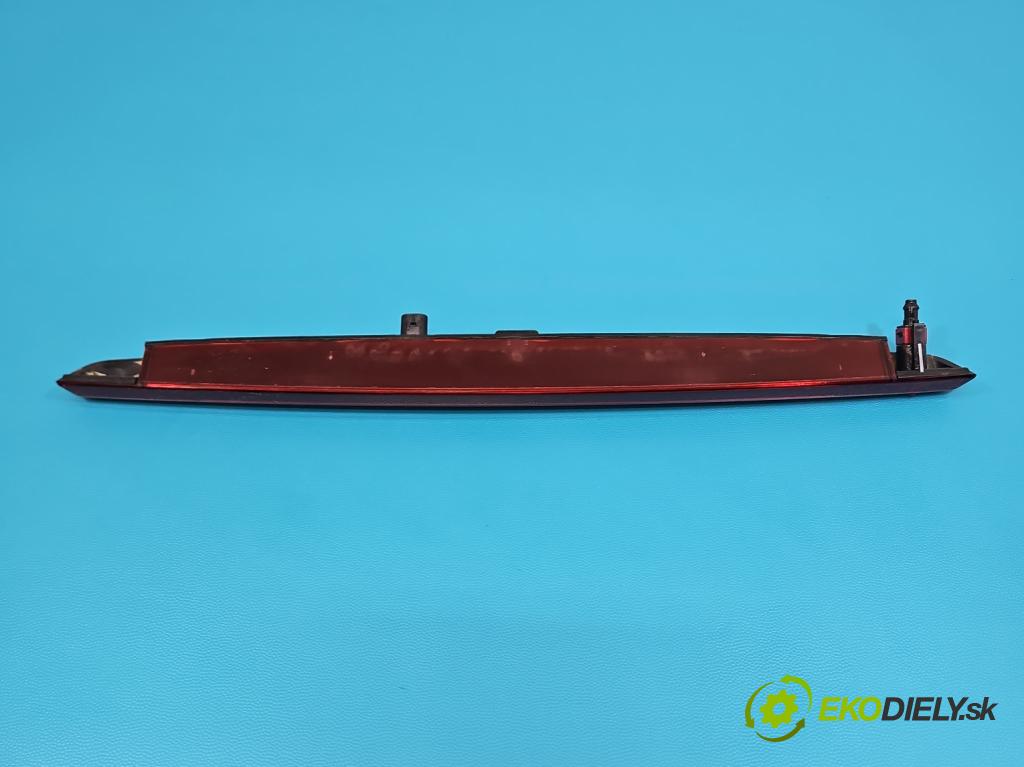 Skoda Kamiq 1.0 TSI 116 HP automatic 85 kW 999 cm3 5- světlo: stop: 654945097A