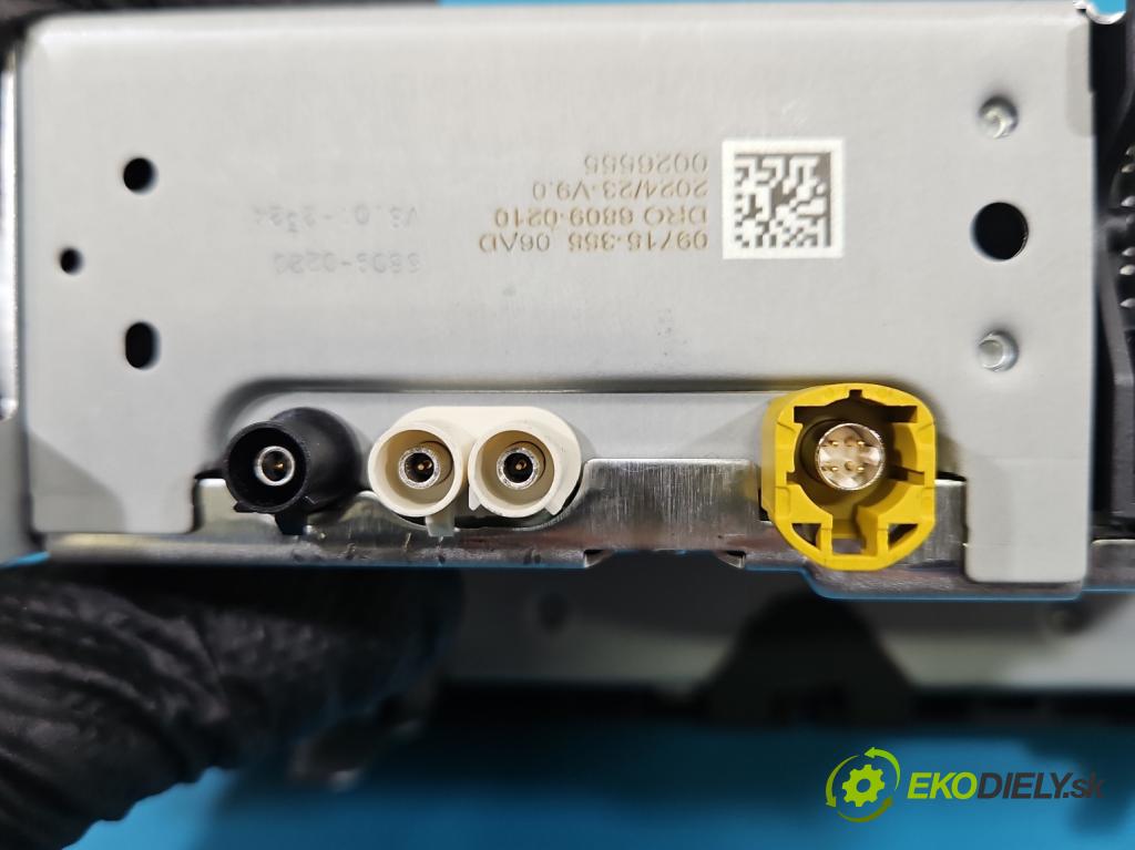 Skoda Kamiq 1.0 TSI 116 hp automatic 85 kW 999 cm3 5- Radio továrna: 657035869