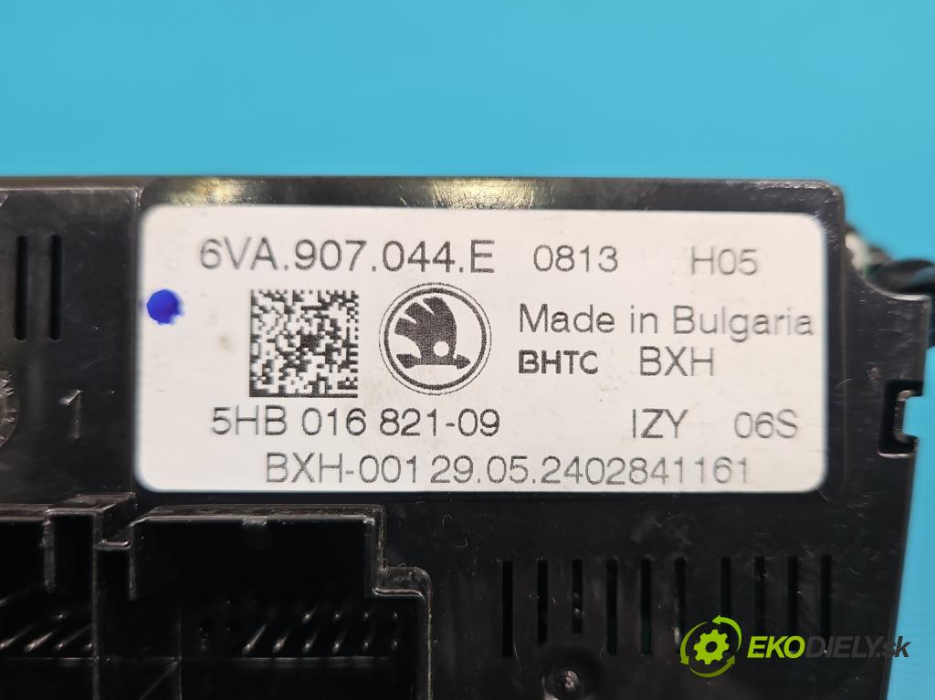 Skoda Kamiq 1.0 TSI 116 HP automatic 85 kW 999 cm3 5- panel kúrenia 6VA907044E