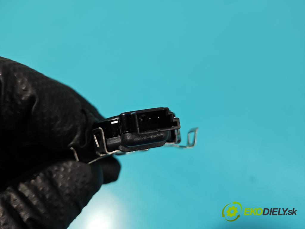 Skoda Kamiq 1.0 TSI 116 hp automatic 85 kW 999 cm3 5- snímač déšť: 81A907658 (Snímač deště)