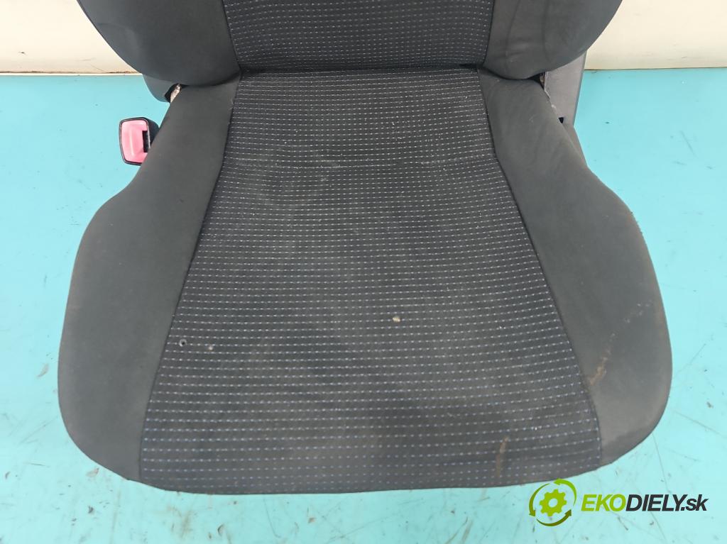 Suzuki Swift Mk6 2005-2010 1.3 16V 92 hp manual 68 kW 1328 cm3 5- Sedadlo levý  (Sedadlo)