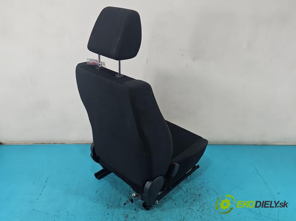 Suzuki Swift Mk6 2005-2010 1.3 16V 92 hp manual 68 kW 1328 cm3 5- Sedadlo levý  (Sedadlo)