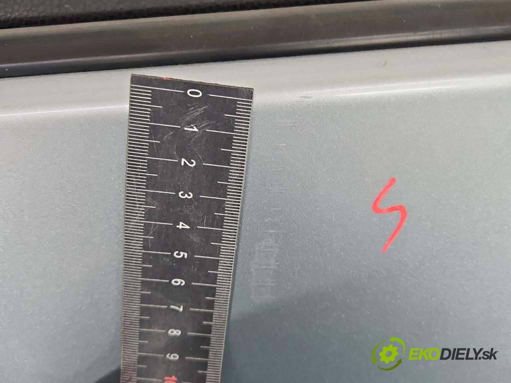 Vw Golf V 2003-2009 1.4 FSI 90 HP manual 66 kW 1390 cm3 5- dvere predné ľavé  (Kľučka dverí ostatné)