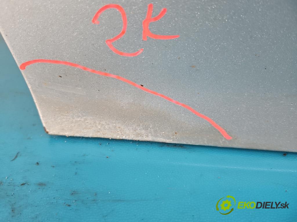 Vw Golf V 2003-2009 1.4 FSI 90 HP manual 66 kW 1390 cm3 5- dvere predné ľavé  (Kľučka dverí ostatné)