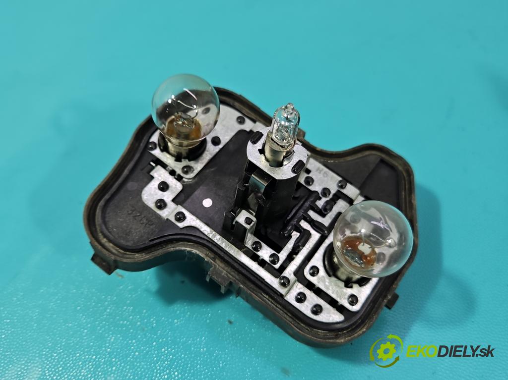 Vw Golf V 2003-2009 1.4 FSI BLN 90 hp manual 66 kW 1390 cm3 5- světlo zadní levé 1K6945095N (Klika dveří ostatní)