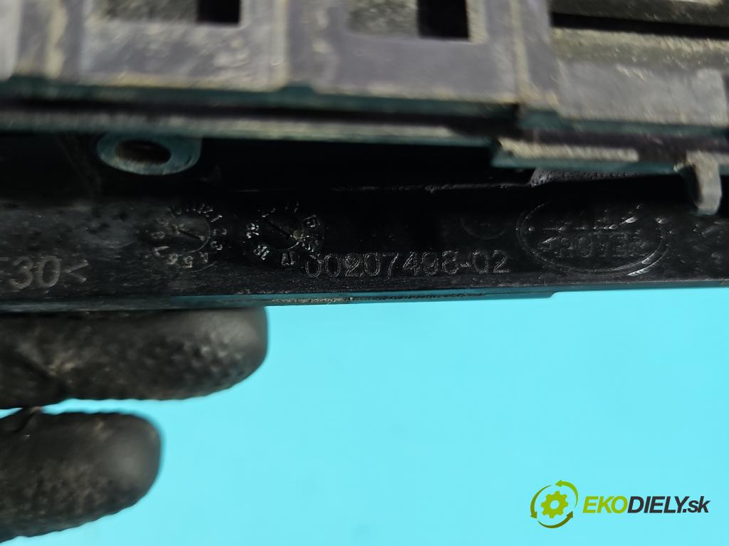 Land rover Discovery Sport 2014-2019 L550 2.0d 150 hp automatic 110 kW 1999 cm3 5- Upevnění: 00207405-02