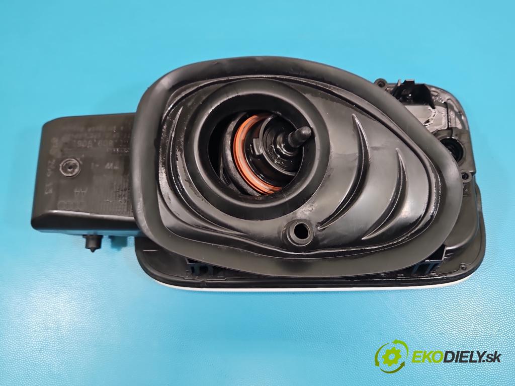 Audi A4 B9 2015-2024 2.0 TFSI 252KM automatic 185 kW 1984 cm3 4- Klapka nalévání paliva 8K0010508N (Klika dveří ostatní)