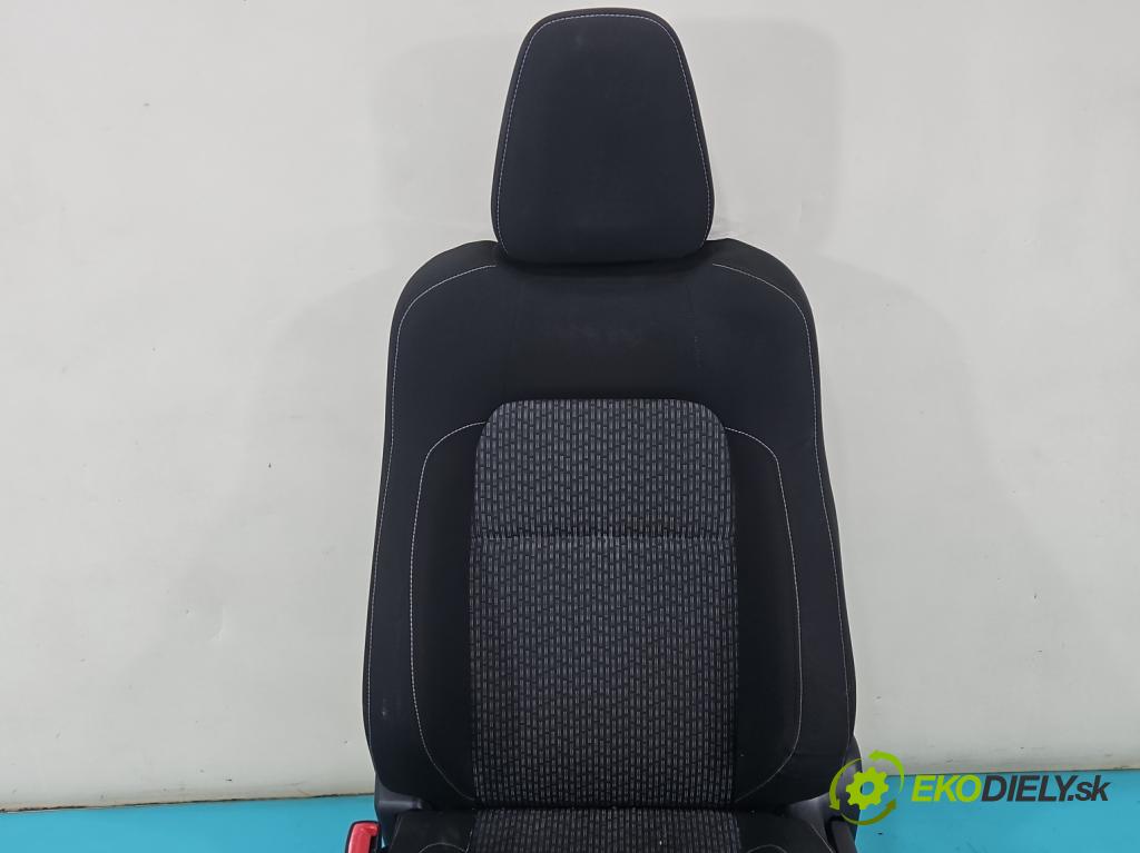 Toyota Auris II 2012-2018 1.8 hybrid 99 HP automatic 73 kW 1798 cm3 5- Sedačka ľavý (Sedadlo)