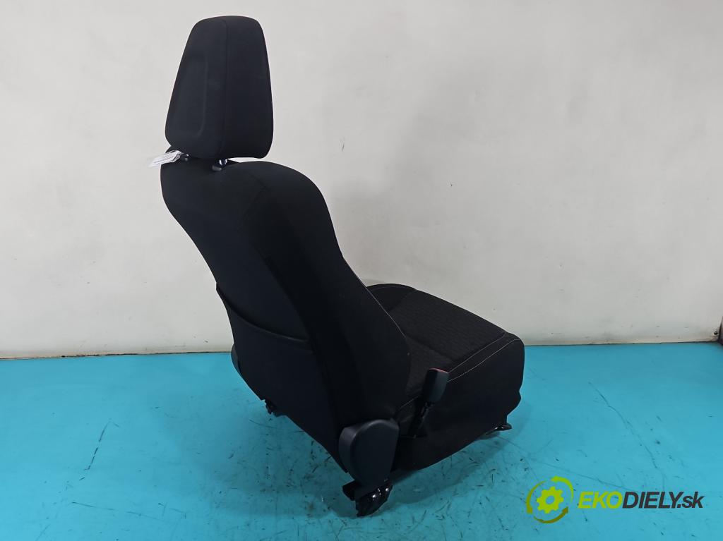 Toyota Auris II 2012-2018 1.8 hybrid 99 HP automatic 73 kW 1798 cm3 5- Sedačka ľavý (Sedadlo)