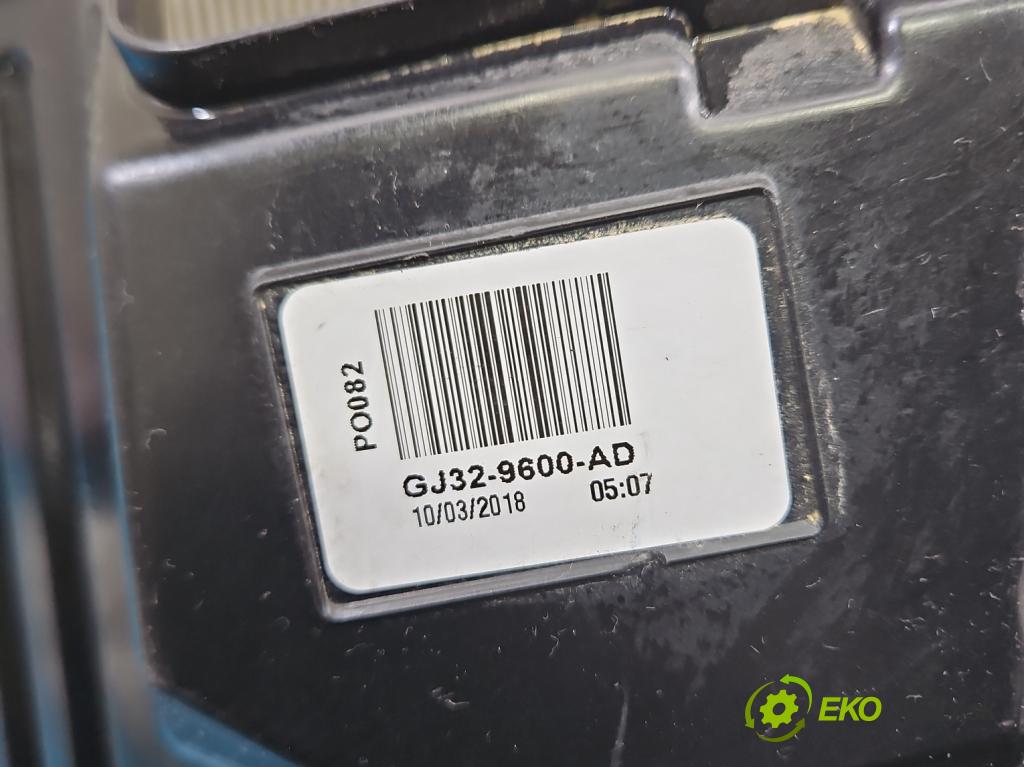 Land rover Range Rover Evoque I 2011-2018 2.0 td 150 HP automatic 110 kW 1999 cm3 5- obal filtra vzduchu GJ32-9600-AD (Obal vzduchového filtra)