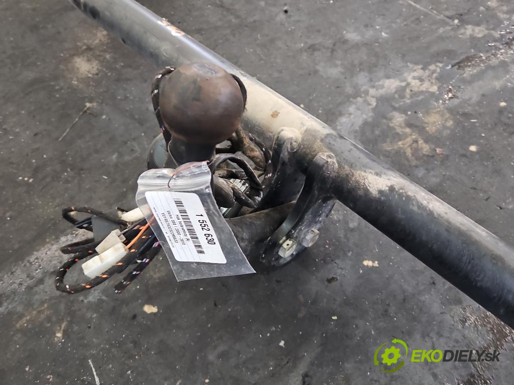 Volvo S60 I 2000-2010 2.4 D5 163 HP manual 120 kW 2401 cm3 4- Hák: vlečení:  (Ťažné zariadenie)