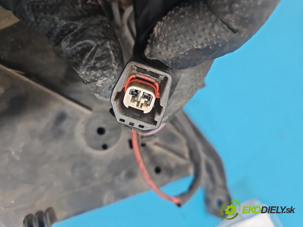 Volvo S60 I 2000-2010 2.4 D5 163 HP manual 120 kW 2401 cm3 4- Ventilátor chladiča 0130303909