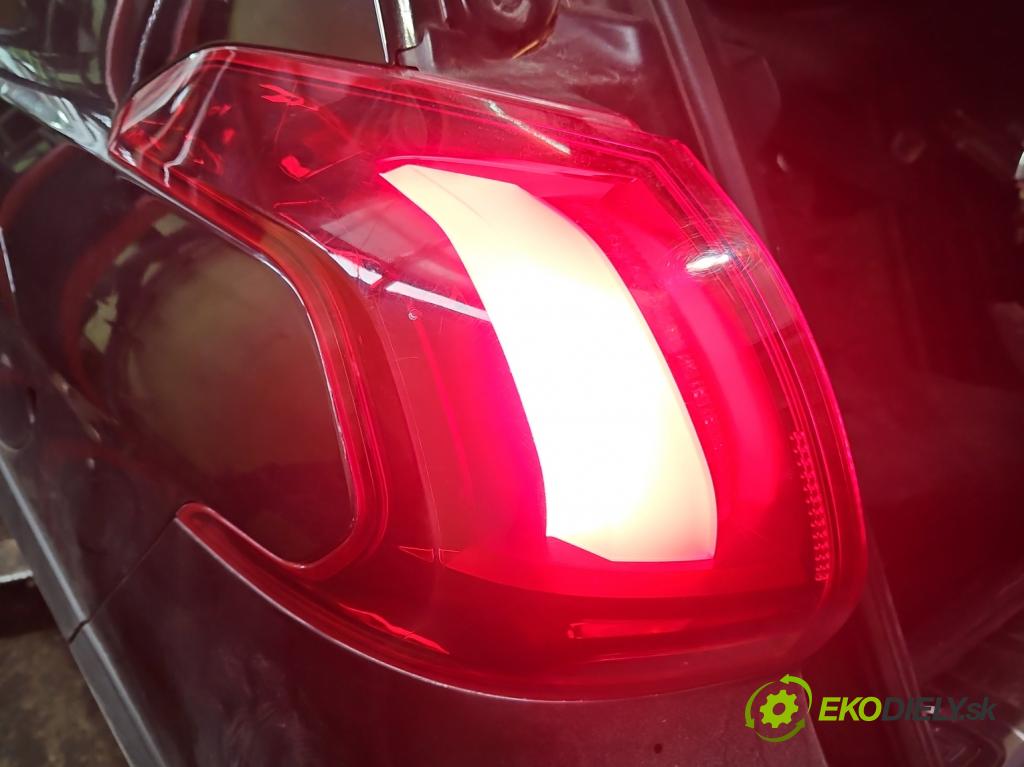 Peugeot 2008 I 2013-2019 1.2 12V 131 HP manual 96 kW 1199 cm3 5- svetlo / reflektor zadné ľavé 9826730480 (Kľučka dverí ostatné)