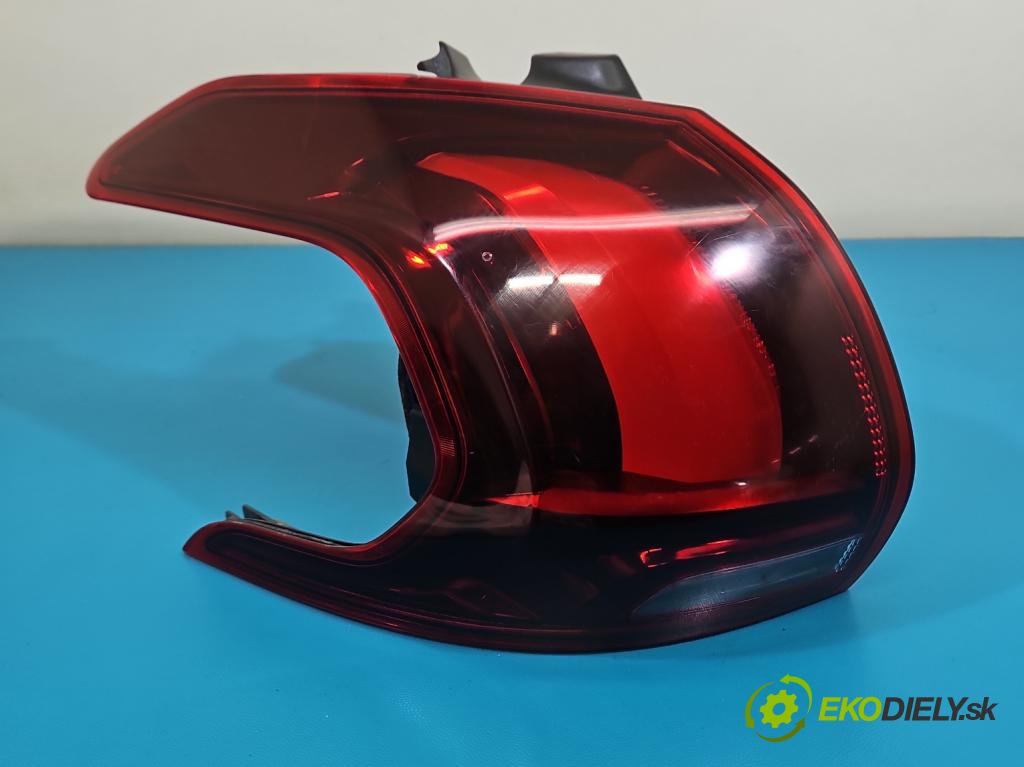 Peugeot 2008 I 2013-2019 1.2 12V 131 HP manual 96 kW 1199 cm3 5- svetlo / reflektor zadné ľavé 9826730480 (Kľučka dverí ostatné)