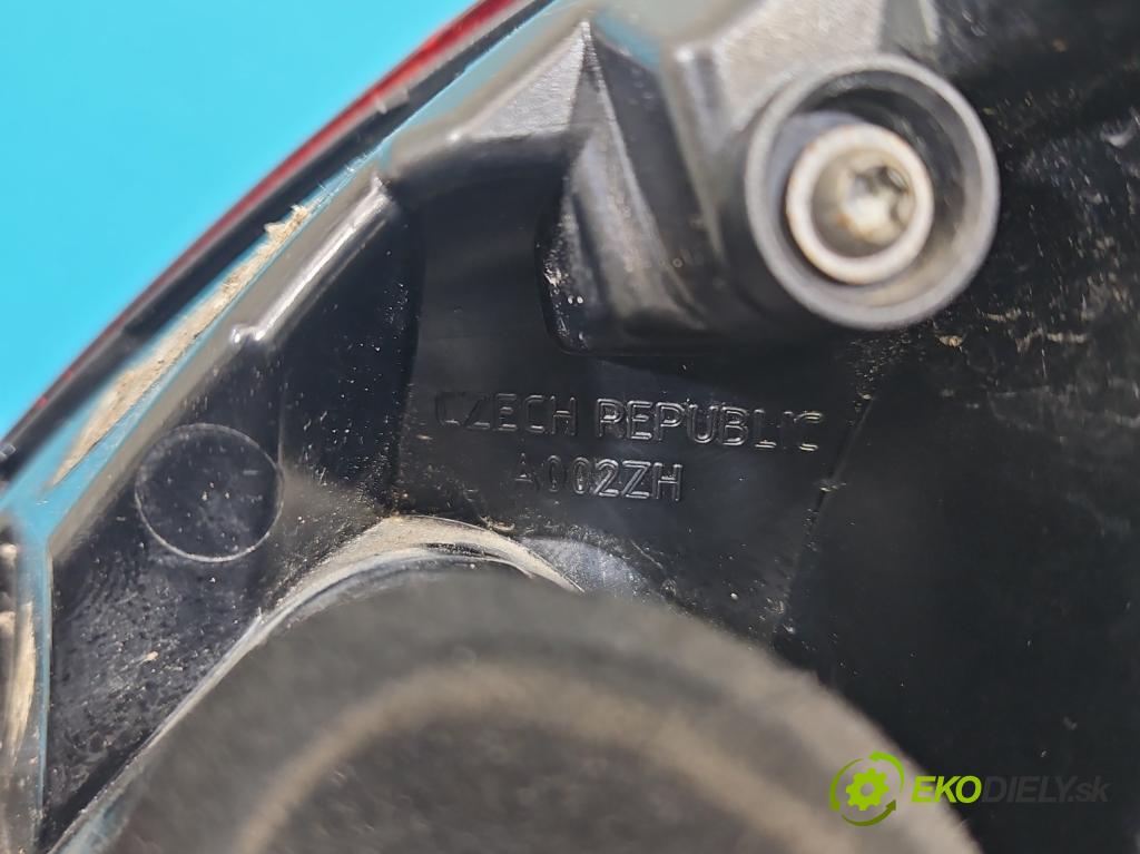 Peugeot 2008 I 2013-2019 1.2 12V 131 HP manual 96 kW 1199 cm3 5- svetlo / reflektor zadné ľavé 9814758480 (Kľučka dverí ostatné)