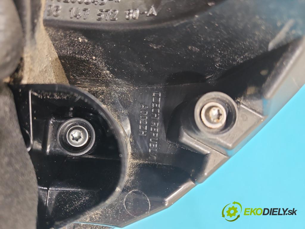 Peugeot 2008 I 2013-2019 1.2 12V 131 hp manual 96 kW 1199 cm3 5- světlo zadní pravé 9814757280 (Klika dveří ostatní)