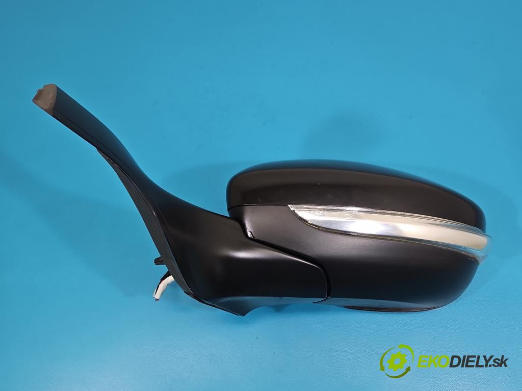 Peugeot 2008 I 2013-2019 1.2 12V 131 HP manual 96 kW 1199 cm3 5- zrkadlo ľavé  (Kľučka dverí ostatné)