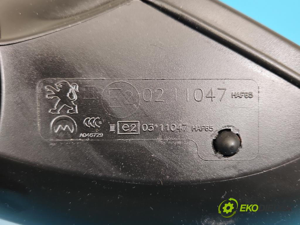 Peugeot 2008 I 2013-2019 1.2 12V 131 hp manual 96 kW 1199 cm3 5- zpětné zrcátko pravé  (Klika dveří ostatní)