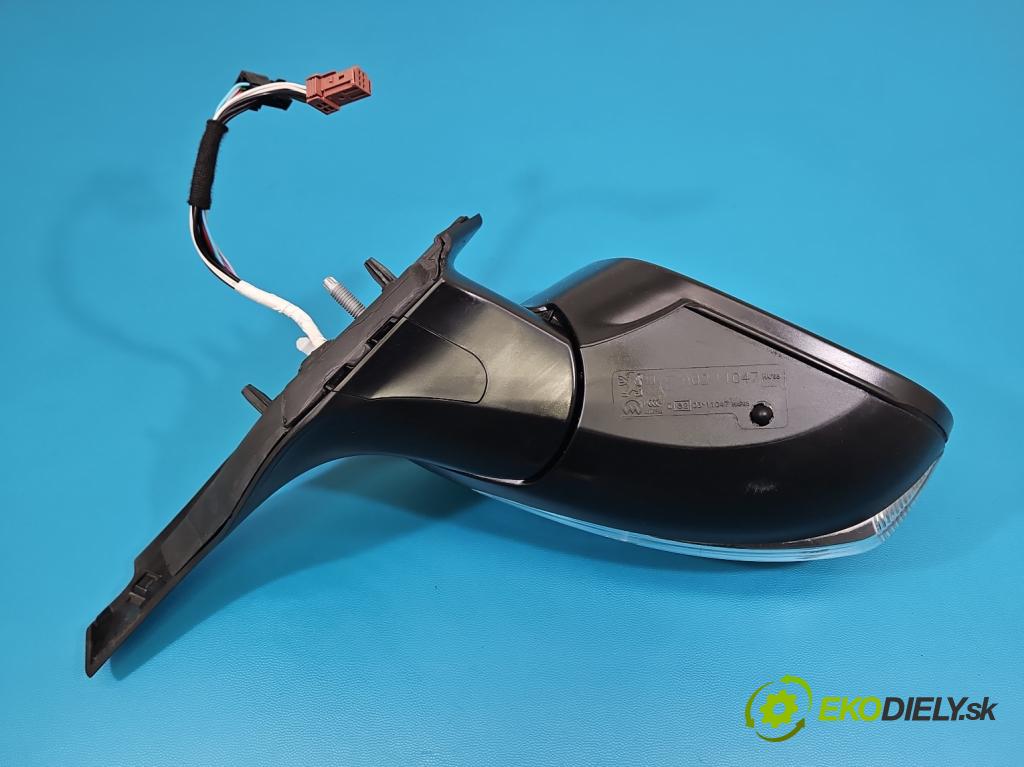 Peugeot 2008 I 2013-2019 1.2 12V 131 hp manual 96 kW 1199 cm3 5- zpětné zrcátko pravé  (Klika dveří ostatní)