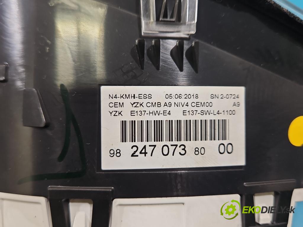 Peugeot 2008 I 2013-2019 1.2 12V 131 HP manual 96 kW 1199 cm3 5- prístrojovka/ budíky 9824707380 (Prístrojová doska)