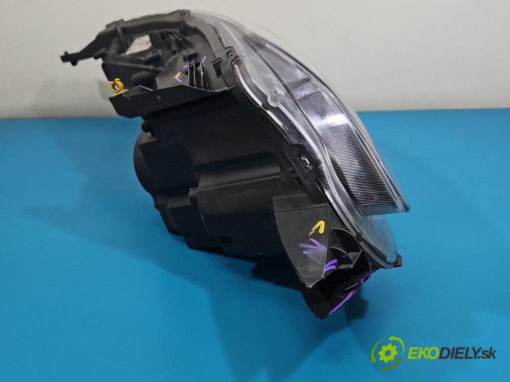 Peugeot 2008 I 2013-2019 1.2 12V 131 HP manual 96 kW 1199 cm3 5- Reflektor: ľavý 9825313980 (Kľučka dverí ostatné)