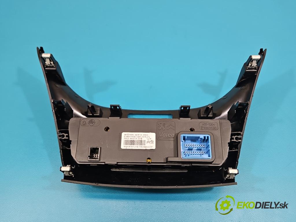 Peugeot 2008 I 2013-2019 1.2 12V 131 HP manual 96 kW 1199 cm3 5- panel kúrenia 98195706XU