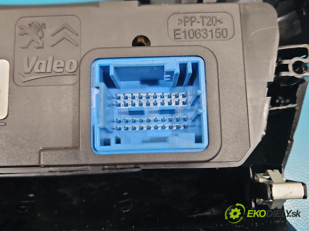 Peugeot 2008 I 2013-2019 1.2 12V 131 HP manual 96 kW 1199 cm3 5- panel kúrenia 98195706XU