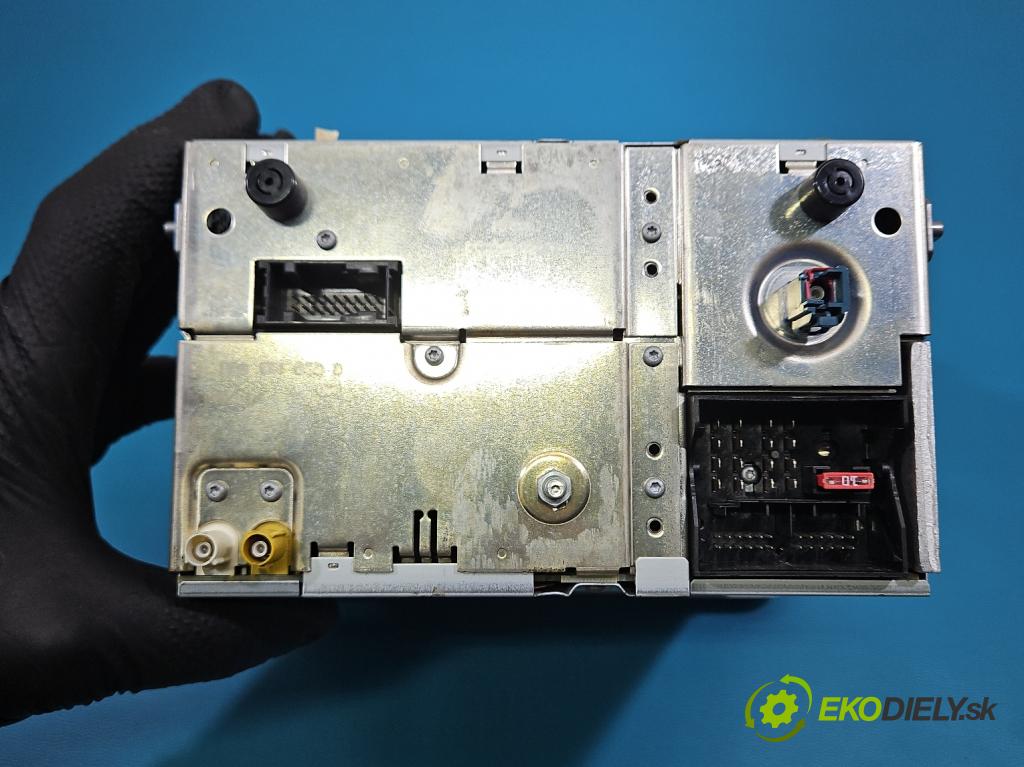 Vw Passat B6 2005-2010 2.0 FSI 150 hp manual 110 kW 1984 cm3 4- Radio továrna: 1T0035194C