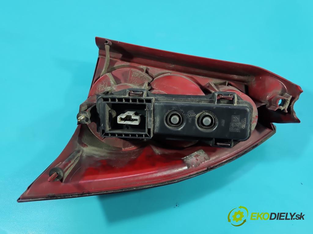 Peugeot 307 2.0 hdi 109 HP manual 80 kW 1997 cm3 5- svetlo / reflektor zadné ľavé  (Kľučka dverí ostatné)