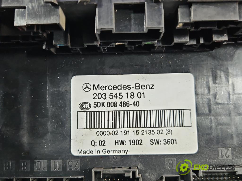 Mercedes C W203 2000-2007 1.8 kompressor 143 hp manual 105 kW 1796 cm3 4- skříňka pojistková 2035451801 (Pojistková skříňka)