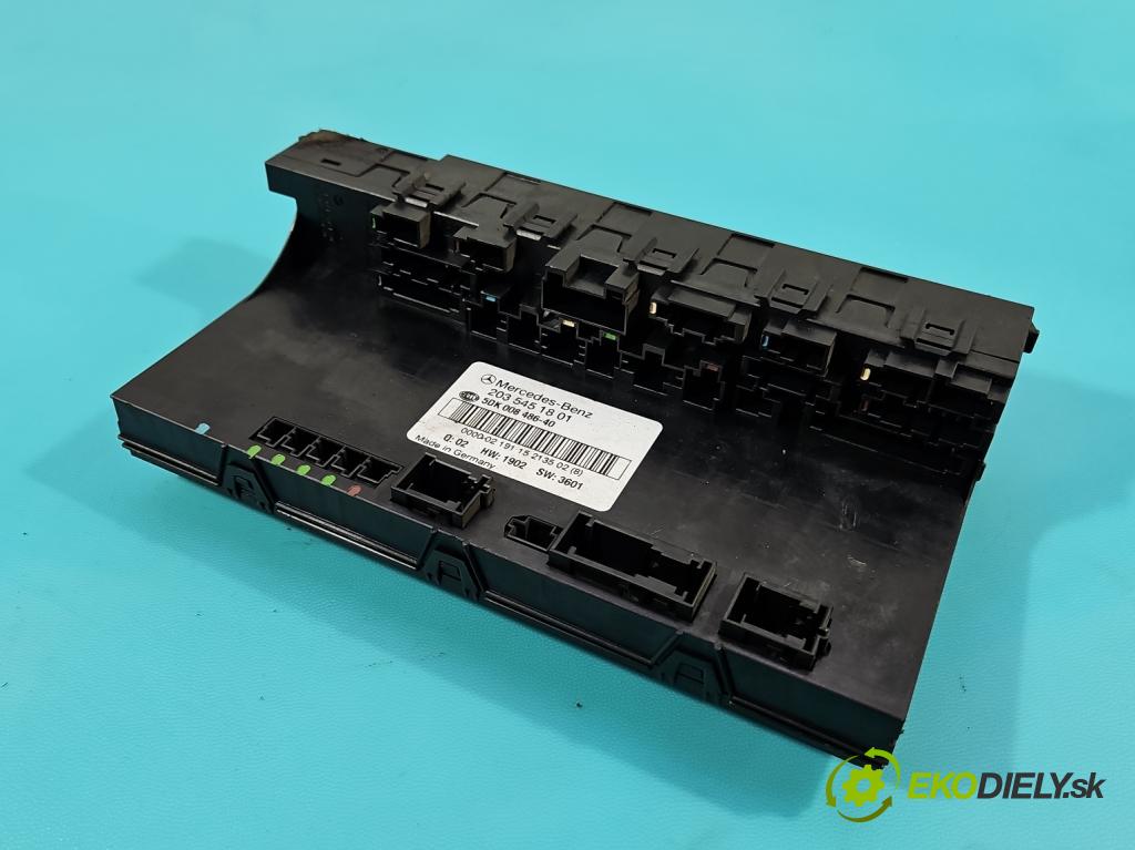 Mercedes C W203 2000-2007 1.8 kompressor 143 HP manual 105 kW 1796 cm3 4- skrinka poistka 2035451801 (Poistková skrinka)