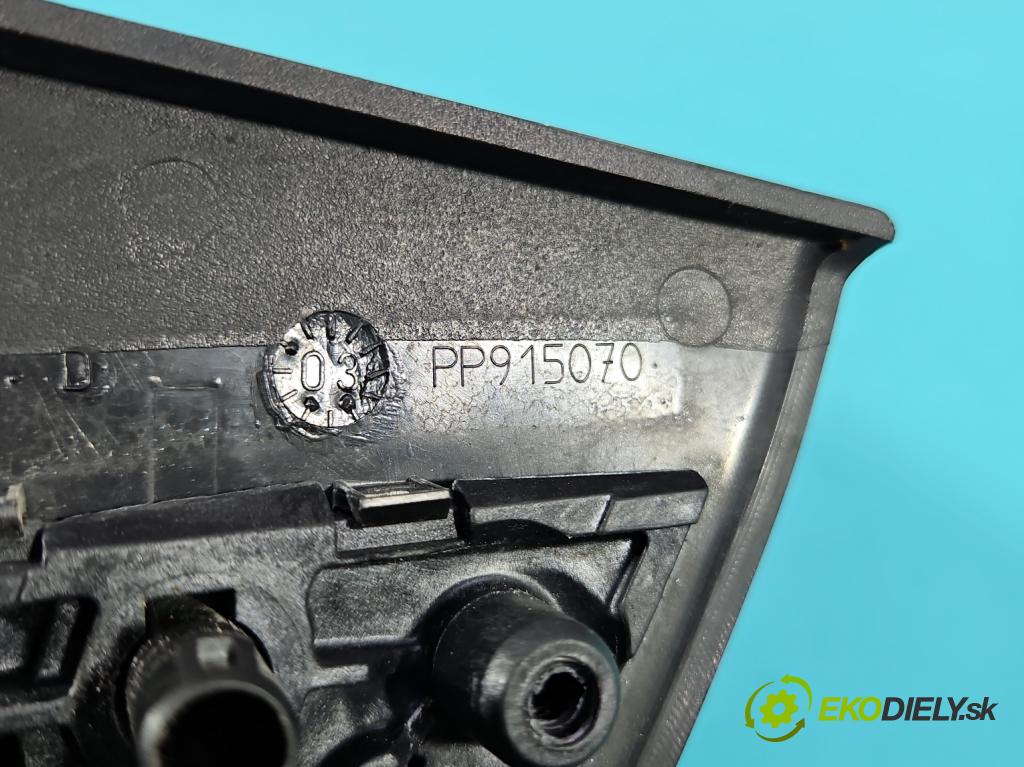 Peugeot 307 2.0 hdi 109 hp manual 80 kW 1997 cm3 5- zpětné zrcátko levé 96347726XT (Klika dveří ostatní)