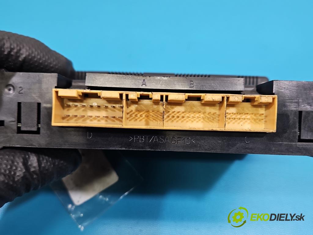 Seat Toledo II 1998-2004 1.9 tdi 110 HP manual 81 kW 1896 cm3 4- panel kúrenia 1M0820043C