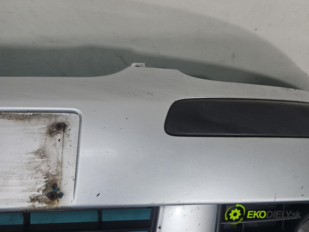 Vw Golf V 2003-2009 1.4 FSI 90 HP manual 66 kW 1390 cm3 5- nárazník predné 1K0807217 (Kľučka dverí ostatné)