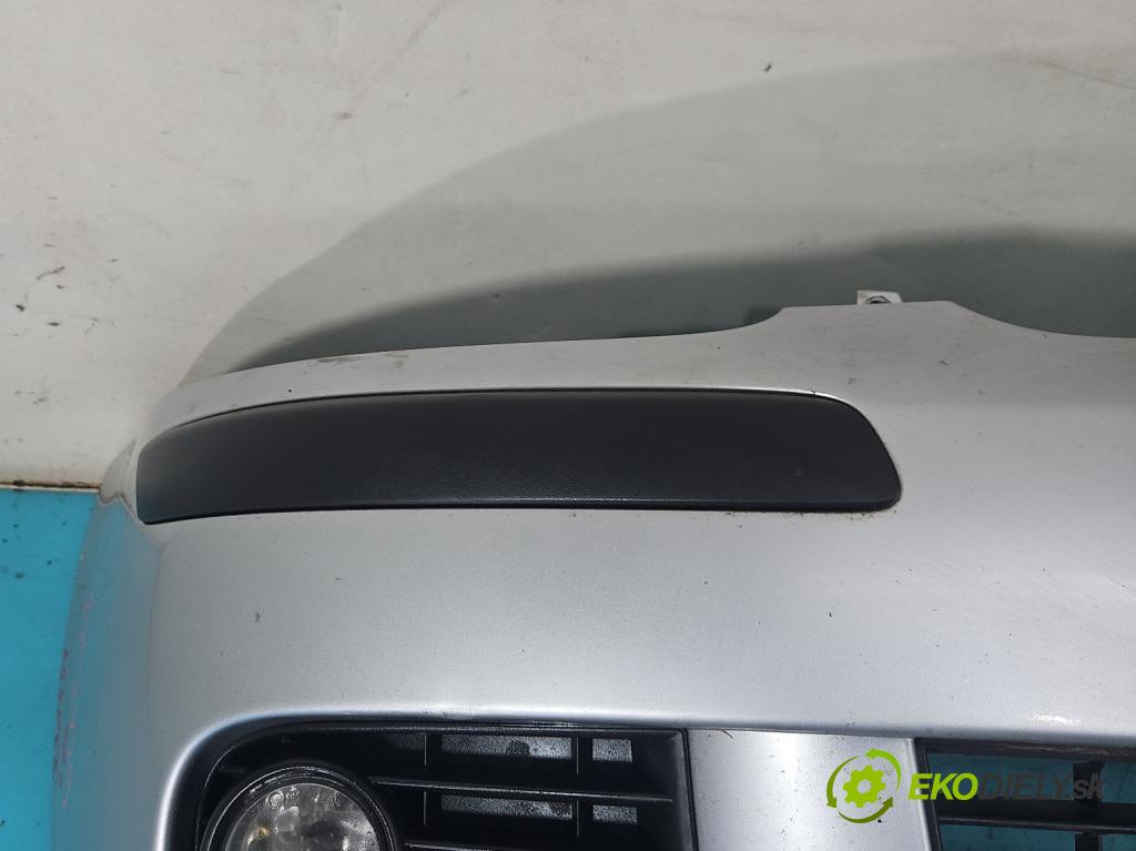 Vw Golf V 2003-2009 1.4 FSI 90 HP manual 66 kW 1390 cm3 5- nárazník predné 1K0807217 (Kľučka dverí ostatné)