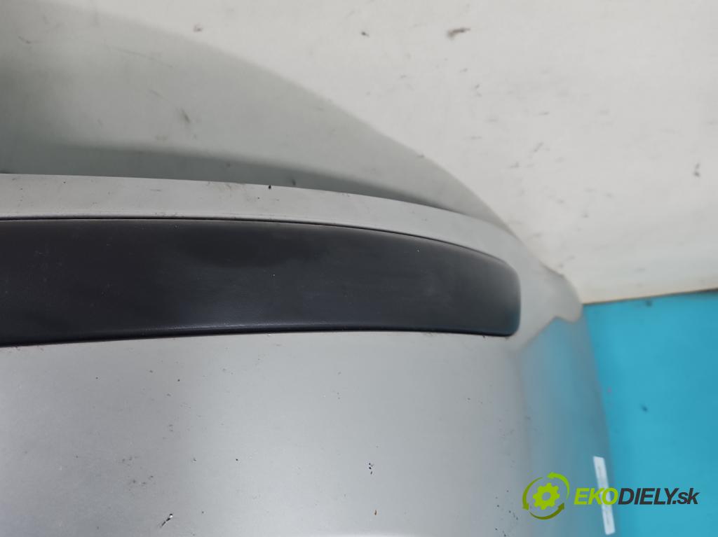 Vw Golf V 2003-2009 1.4 FSI 90 HP manual 66 kW 1390 cm3 5- nárazník predné 1K0807217 (Kľučka dverí ostatné)