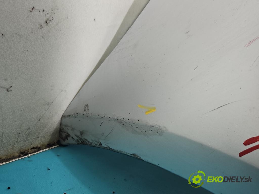 Vw Golf V 2003-2009 1.4 FSI 90 HP manual 66 kW 1390 cm3 5- nárazník predné 1K0807217 (Kľučka dverí ostatné)