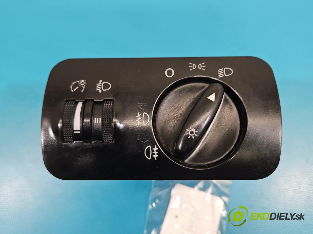 Seat Toledo II 1998-2004 1.9 tdi 110 hp manual 81 kW 1896 cm3 4- Přepínač světel na deska: 1M1941531E