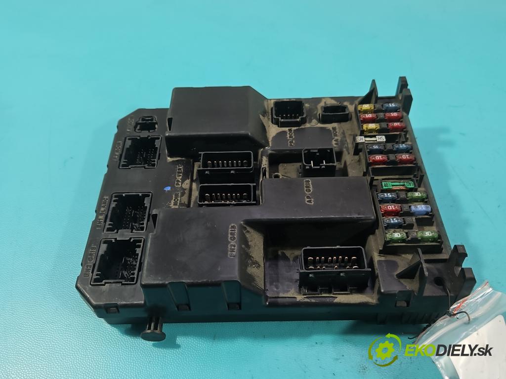 Peugeot 307 2.0 hdi 109 hp manual 80 kW 1997 cm3 5- řídící jednotka 9651196980