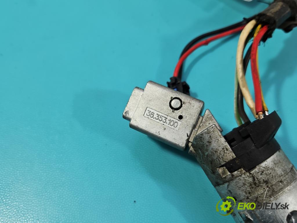 Peugeot 307 2.0 hdi 109 HP manual 80 kW 1997 cm3 5- Spínačka  (Spínacia skrinka)