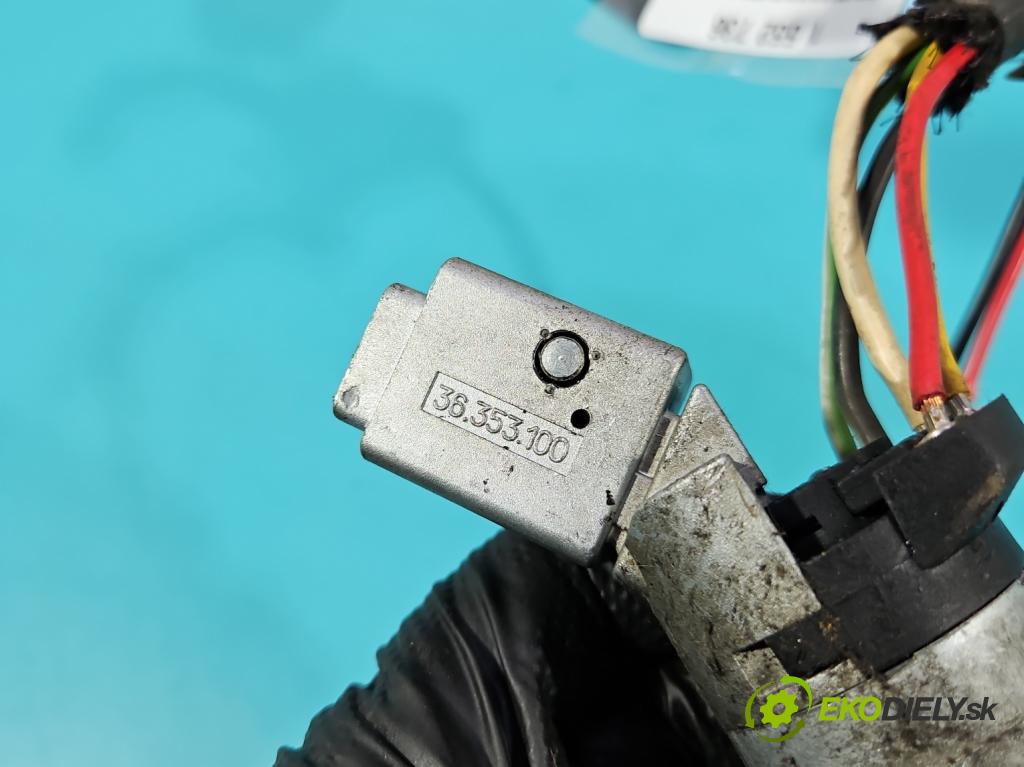 Peugeot 307 2.0 hdi 109 HP manual 80 kW 1997 cm3 5- Spínačka  (Spínacia skrinka)