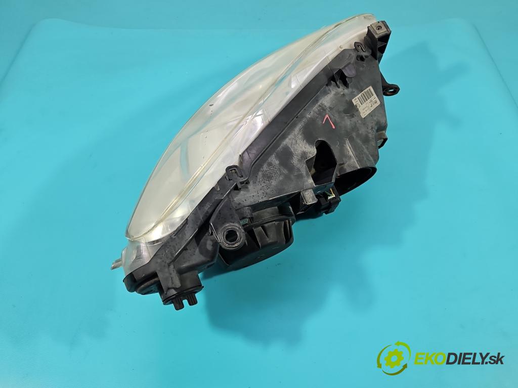 Peugeot 307 2.0 hdi 109 HP manual 80 kW 1997 cm3 5- Reflektor: ľavý (Kľučka dverí ostatné)