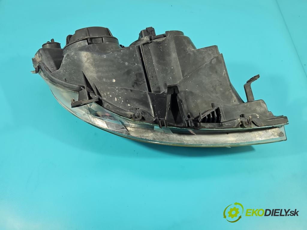 Peugeot 307 2.0 hdi 109 HP manual 80 kW 1997 cm3 5- Reflektor: ľavý (Kľučka dverí ostatné)