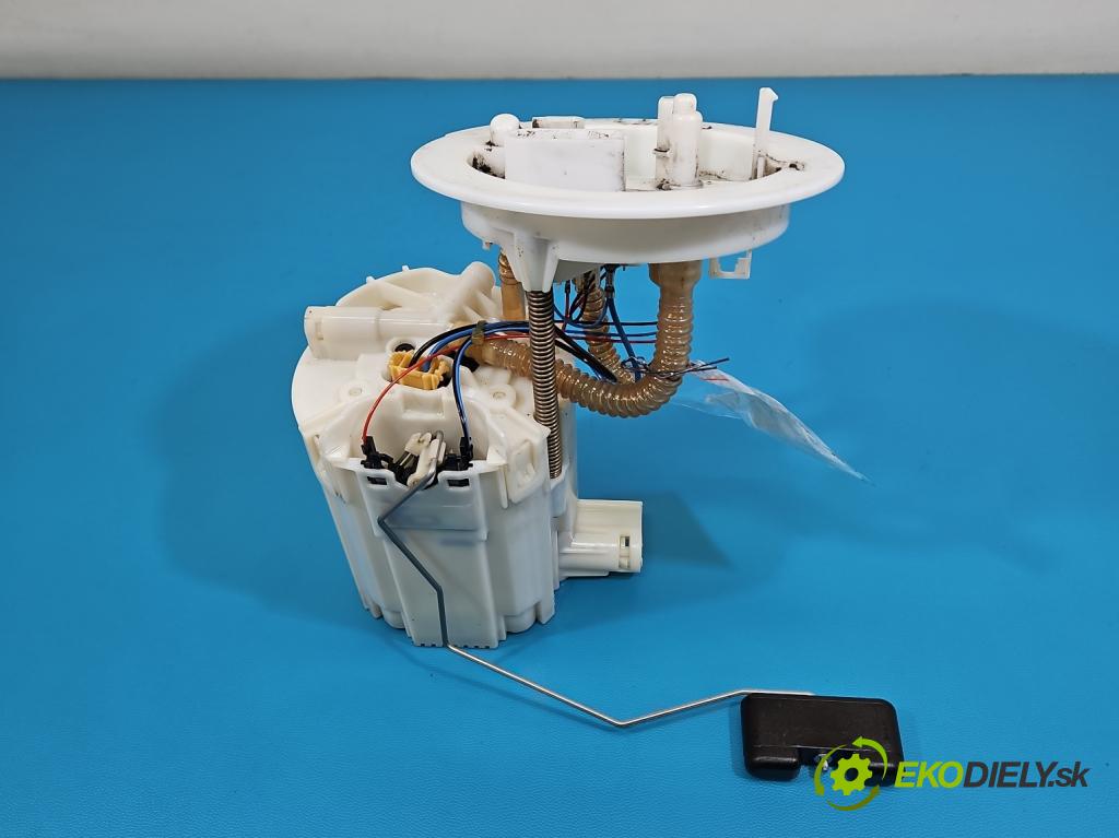 Audi A4 B8 2007-2015 2.0 tdi 136hp manual 100 kW 1968 cm3 4- čerpadlo paliva 8K0919050H